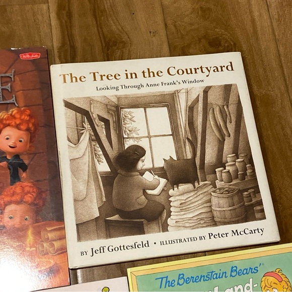 10 Assorted Children’s Books Pre-Owned Very Good Condition - Picture 4 of 11